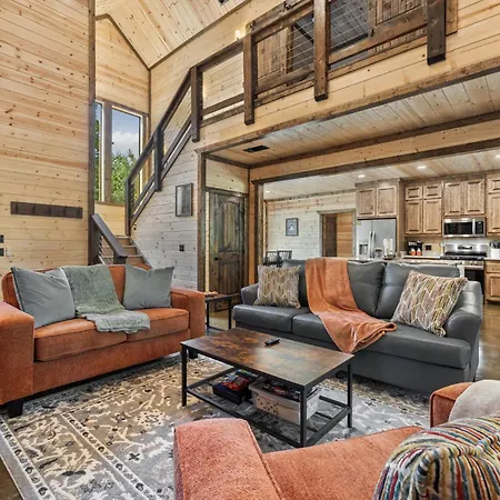 Brand New! Pop'S Place, Pet Friendly, Hot Tub, Playset, Firewood, And More!